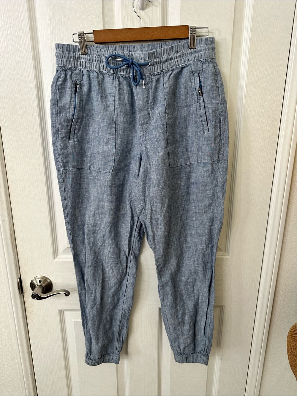 Athleta Retreat Linen Joggers in Chambray Blue - Women's Size 10 - EUC